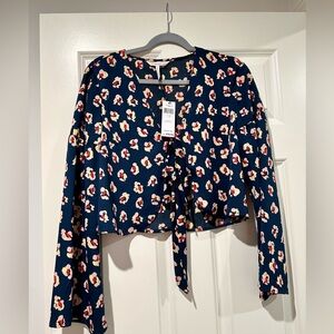 NWT BCBGeneration Size S Crop Top